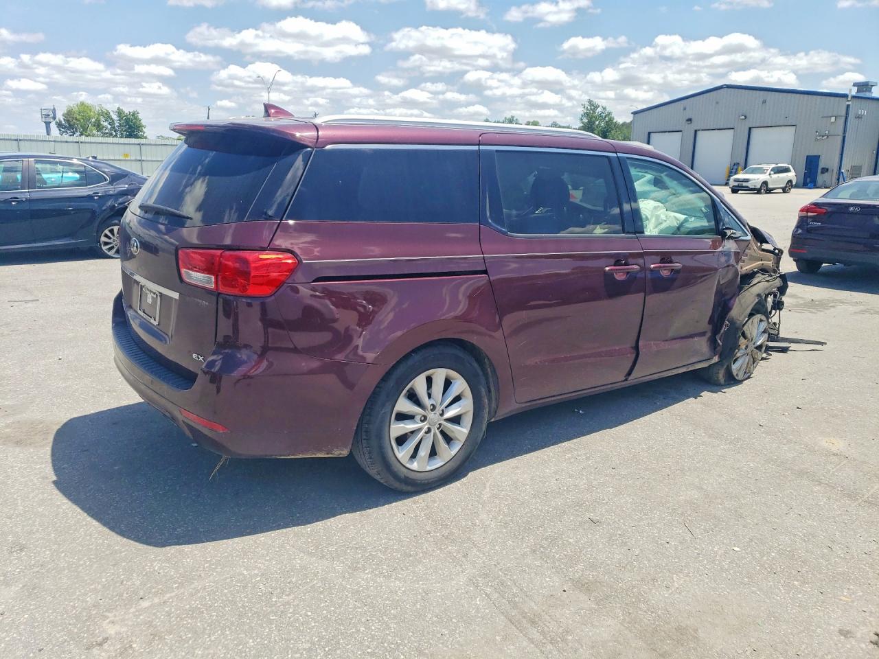 2017 KIA SEDONA
