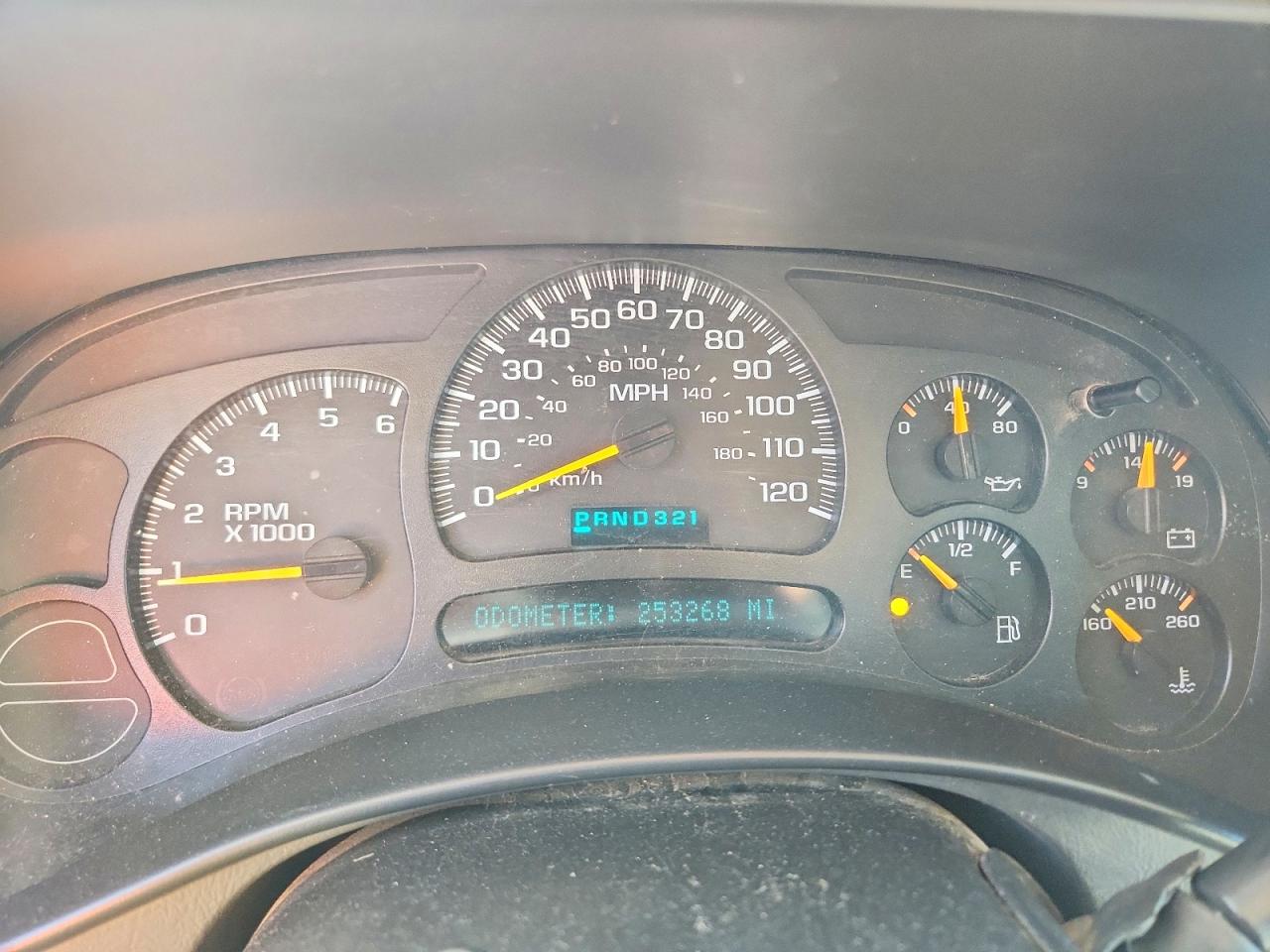 2004 CHEVROLET TAHOE