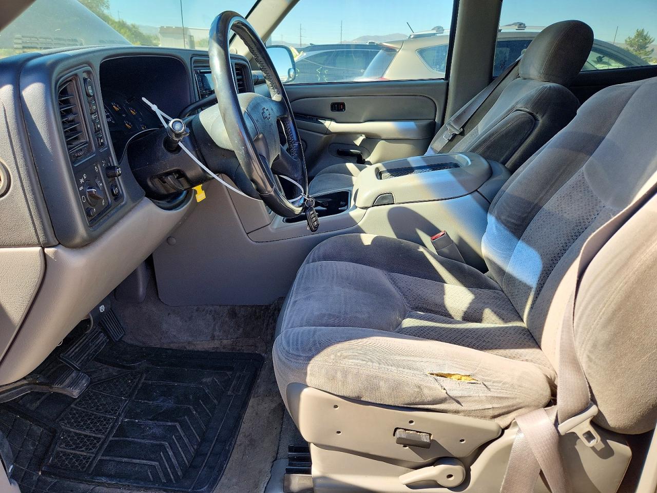 2004 CHEVROLET TAHOE