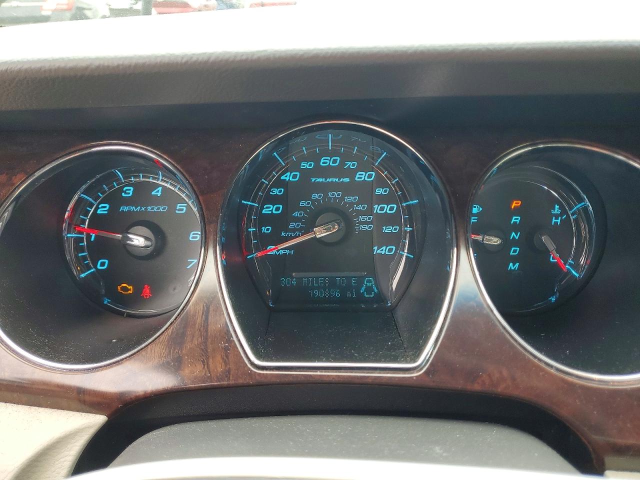 2010 FORD TAURUS