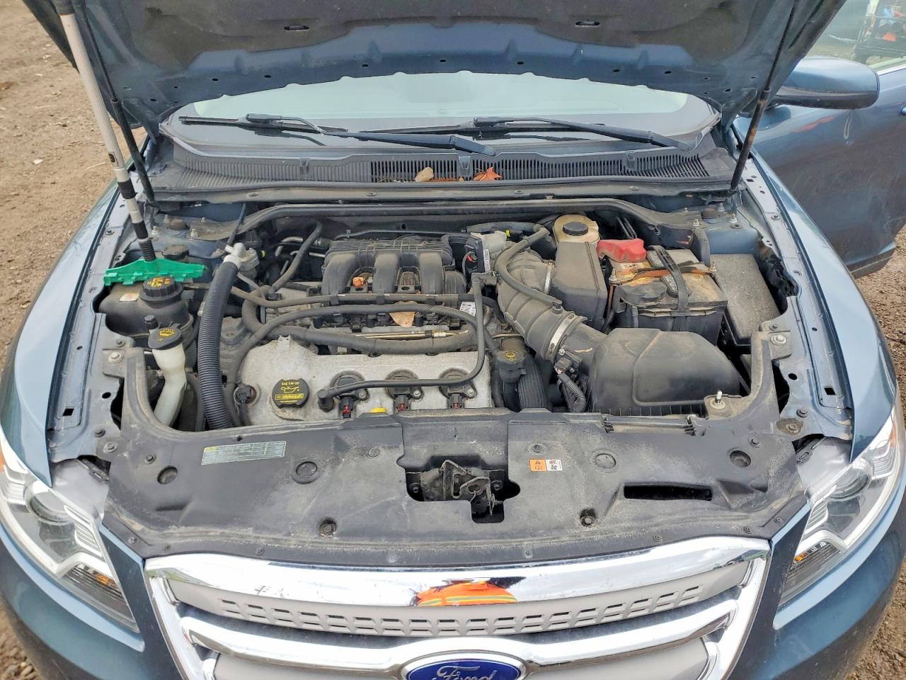 2010 FORD TAURUS