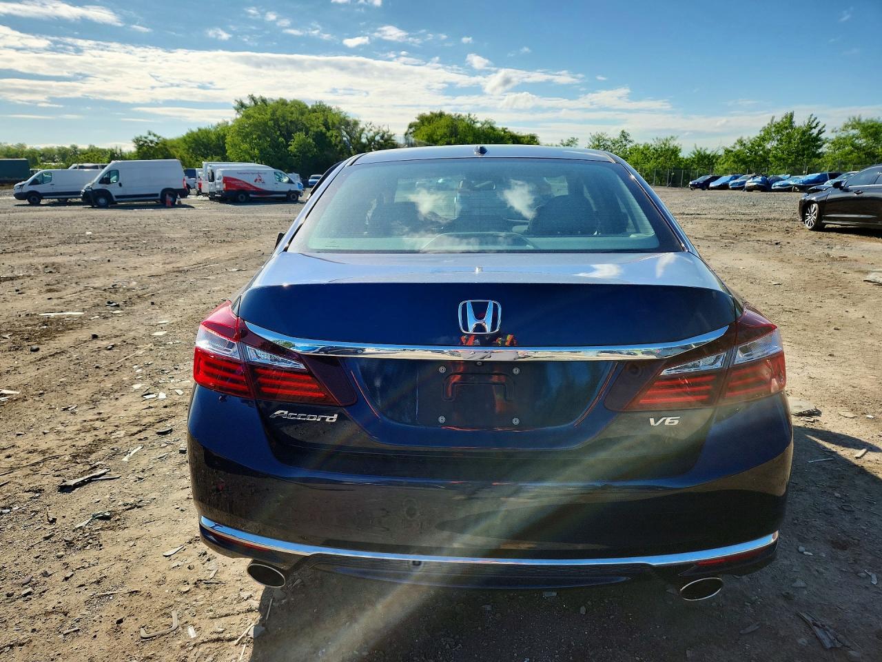 2017 HONDA ACCORD