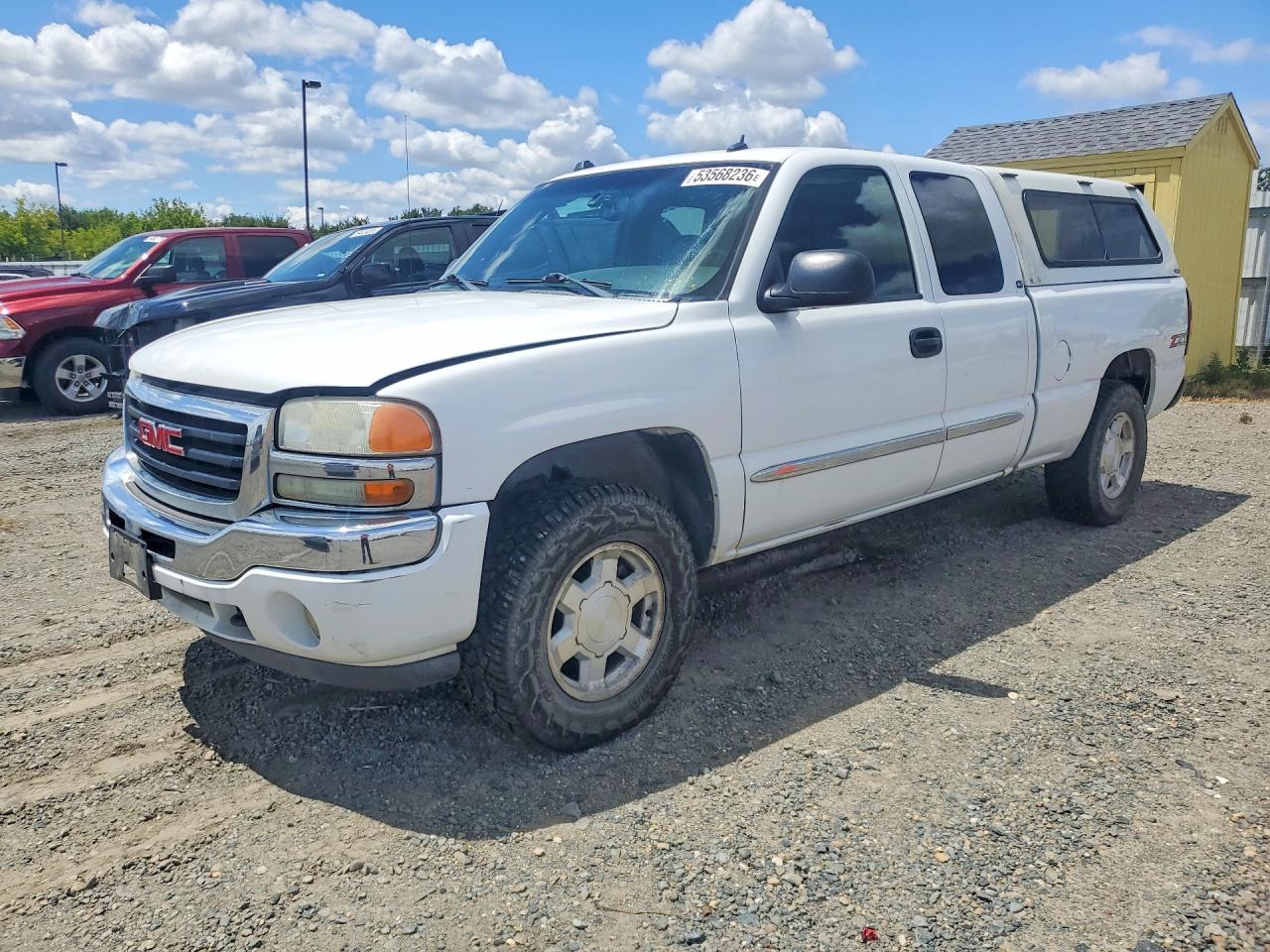 2005 GMC SIERRA