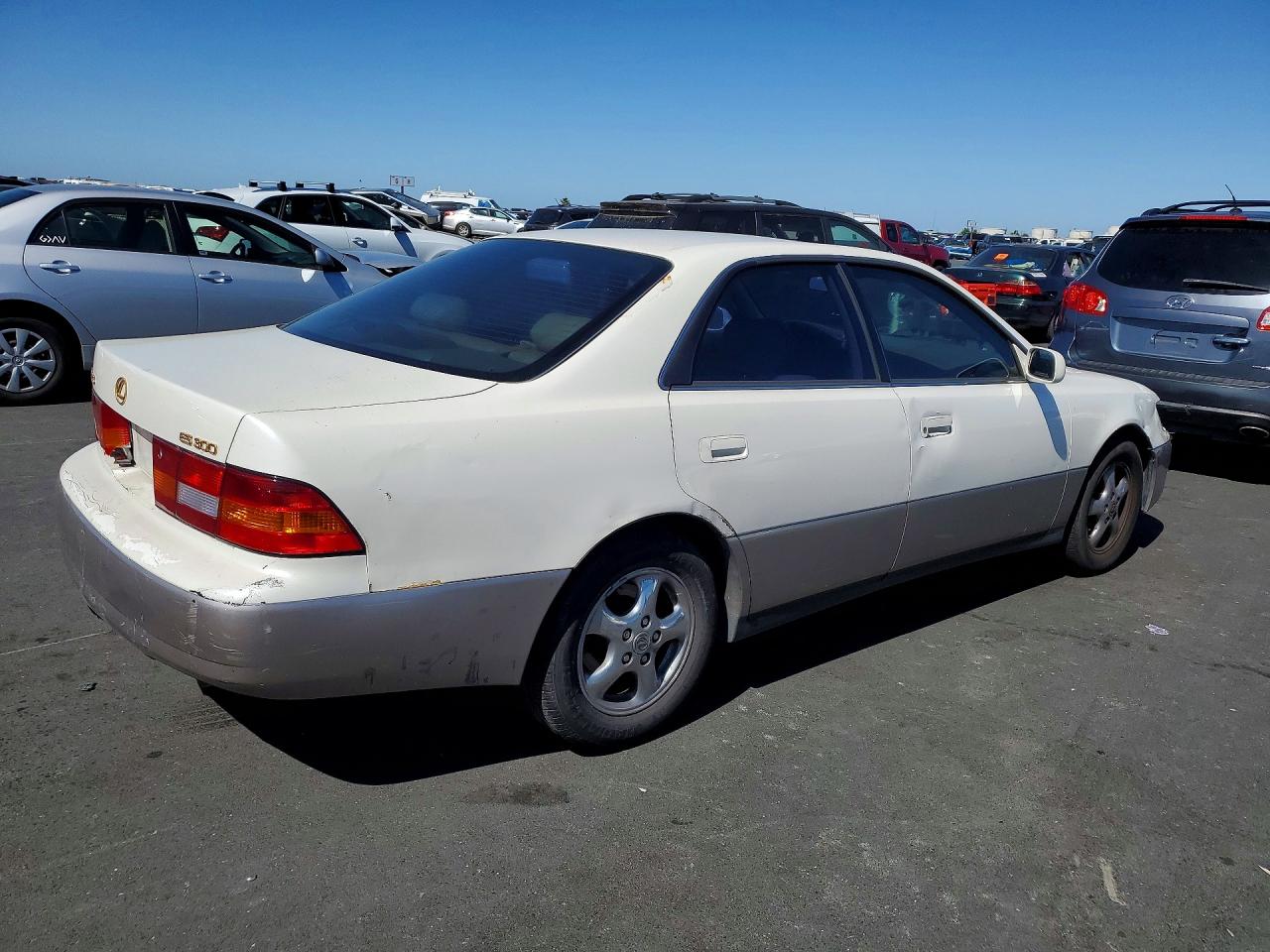 1998 LEXUS ES300