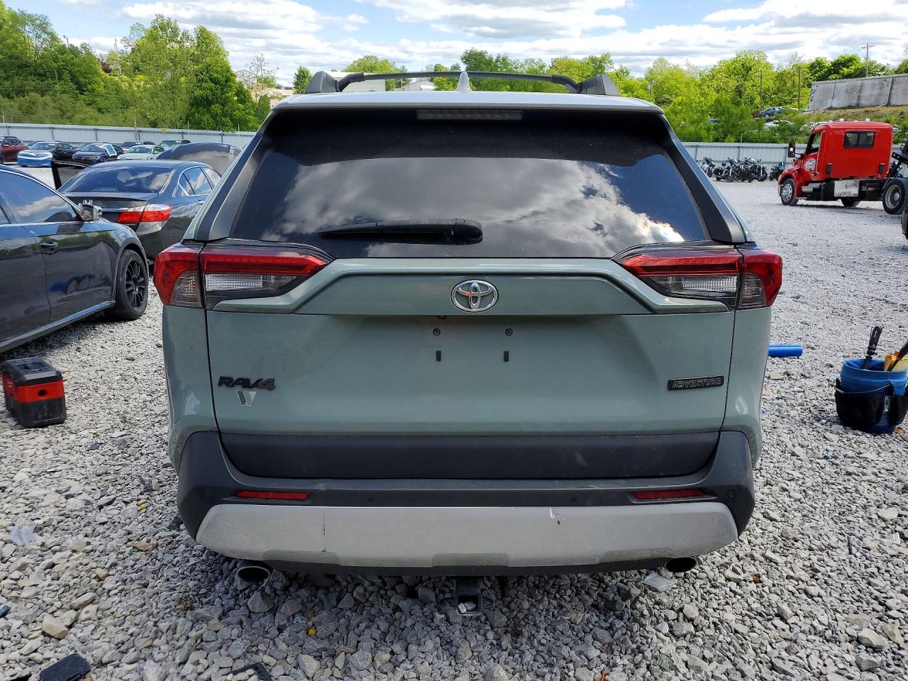 2019 TOYOTA RAV4