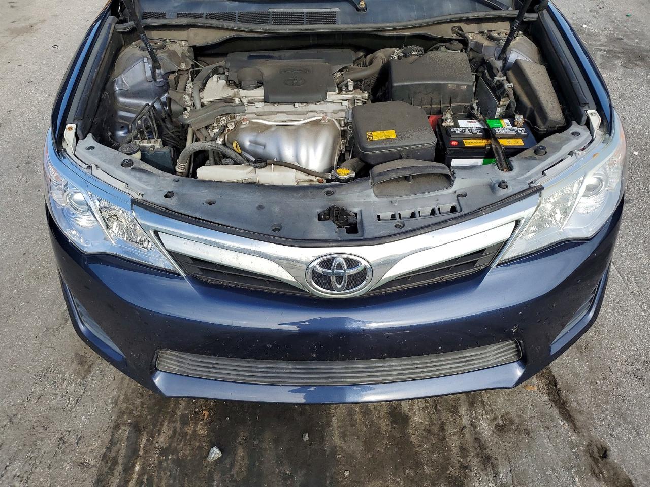 2014 TOYOTA CAMRY