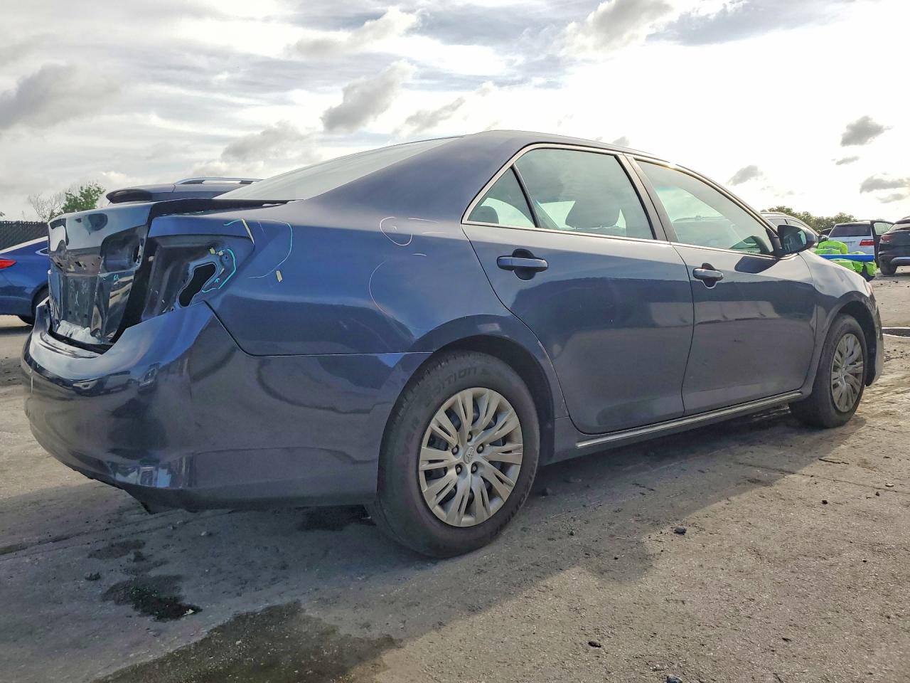 2014 TOYOTA CAMRY