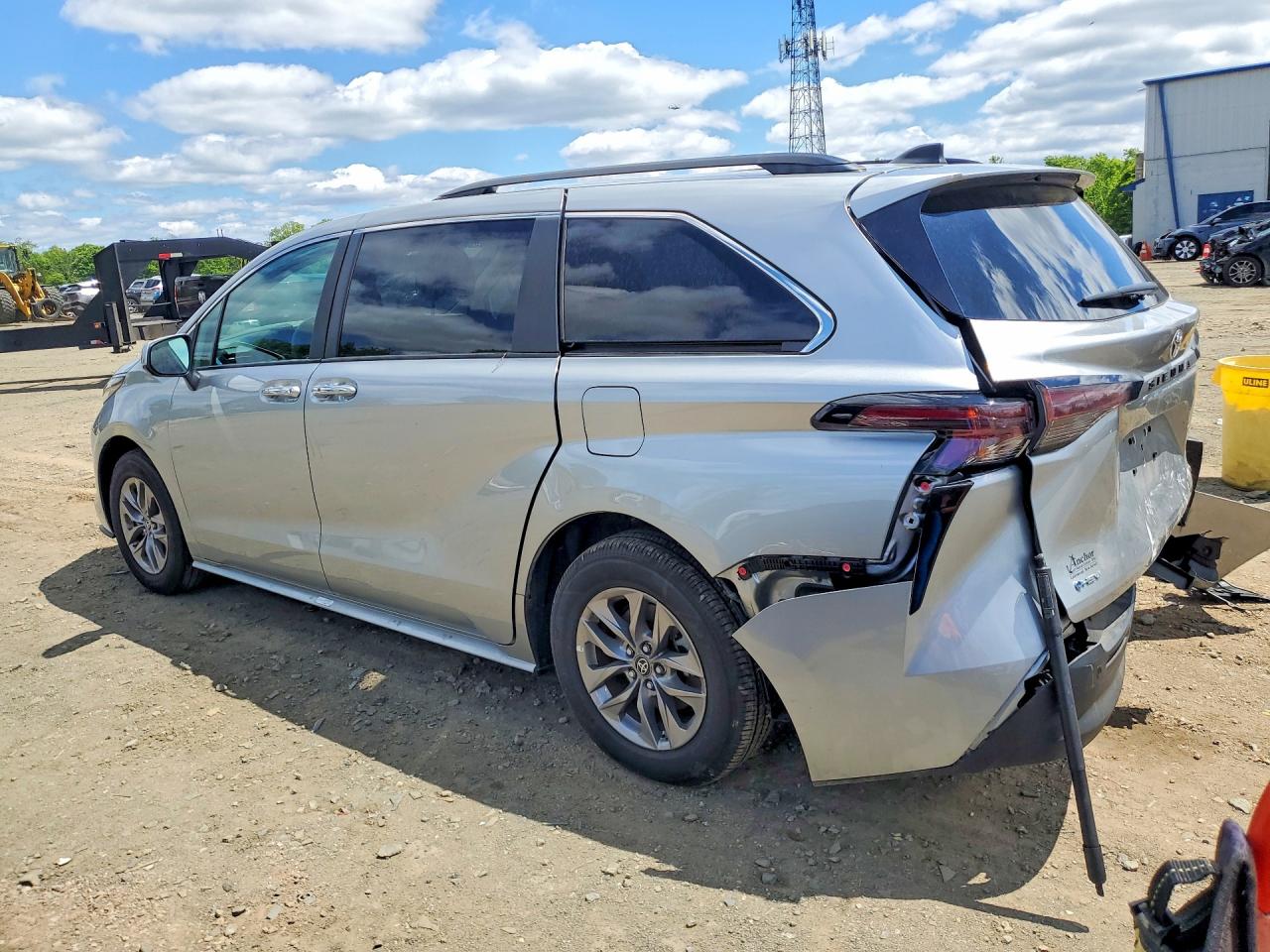 2025 TOYOTA SIENNA