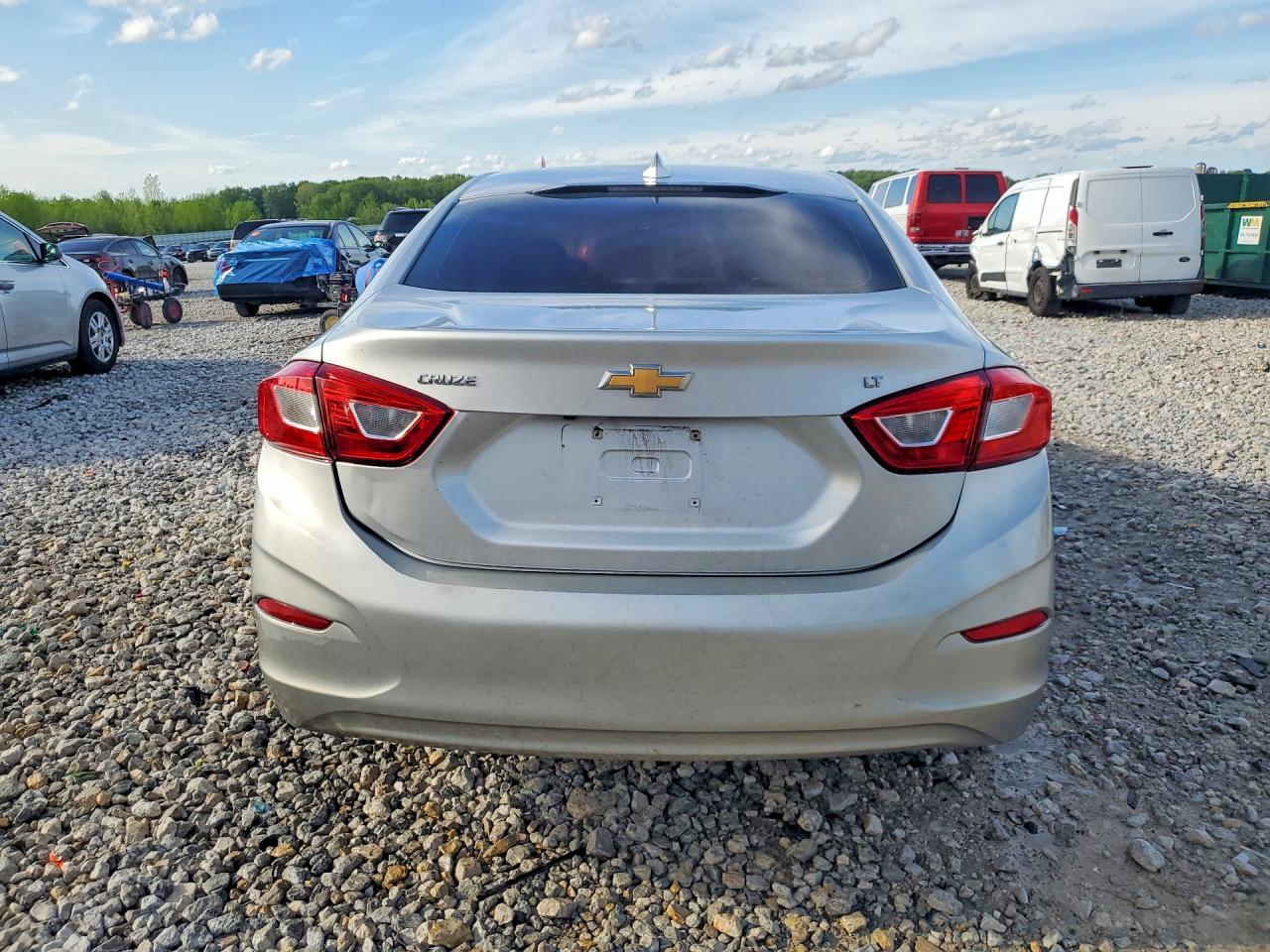 2018 CHEVROLET CRUZE