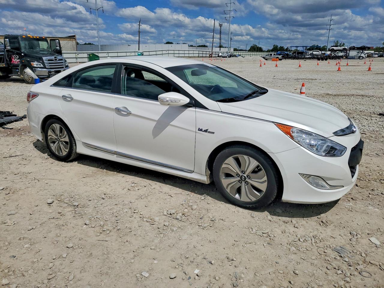 2013 HYUNDAI SONATA