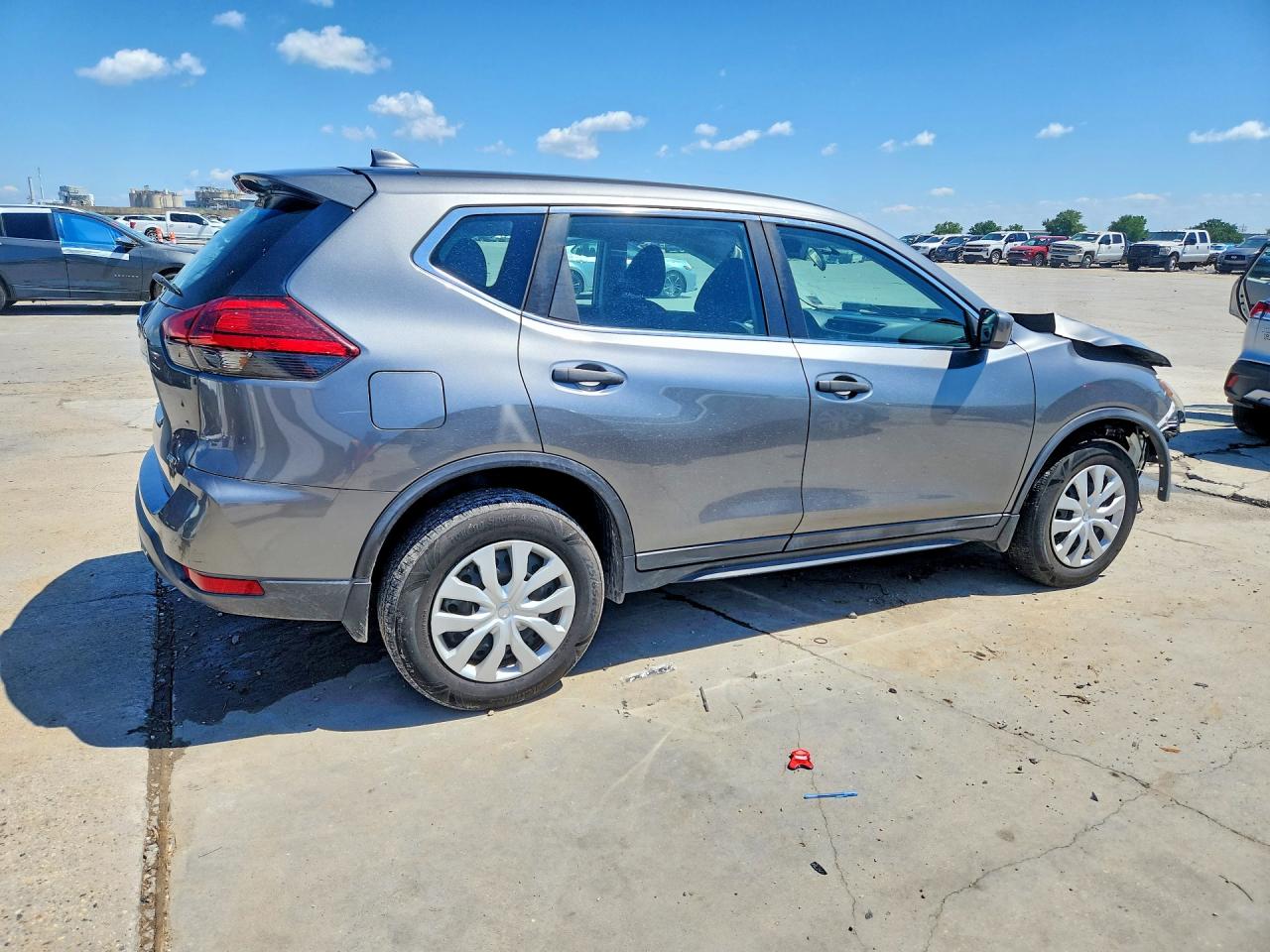 2017 NISSAN ROGUE