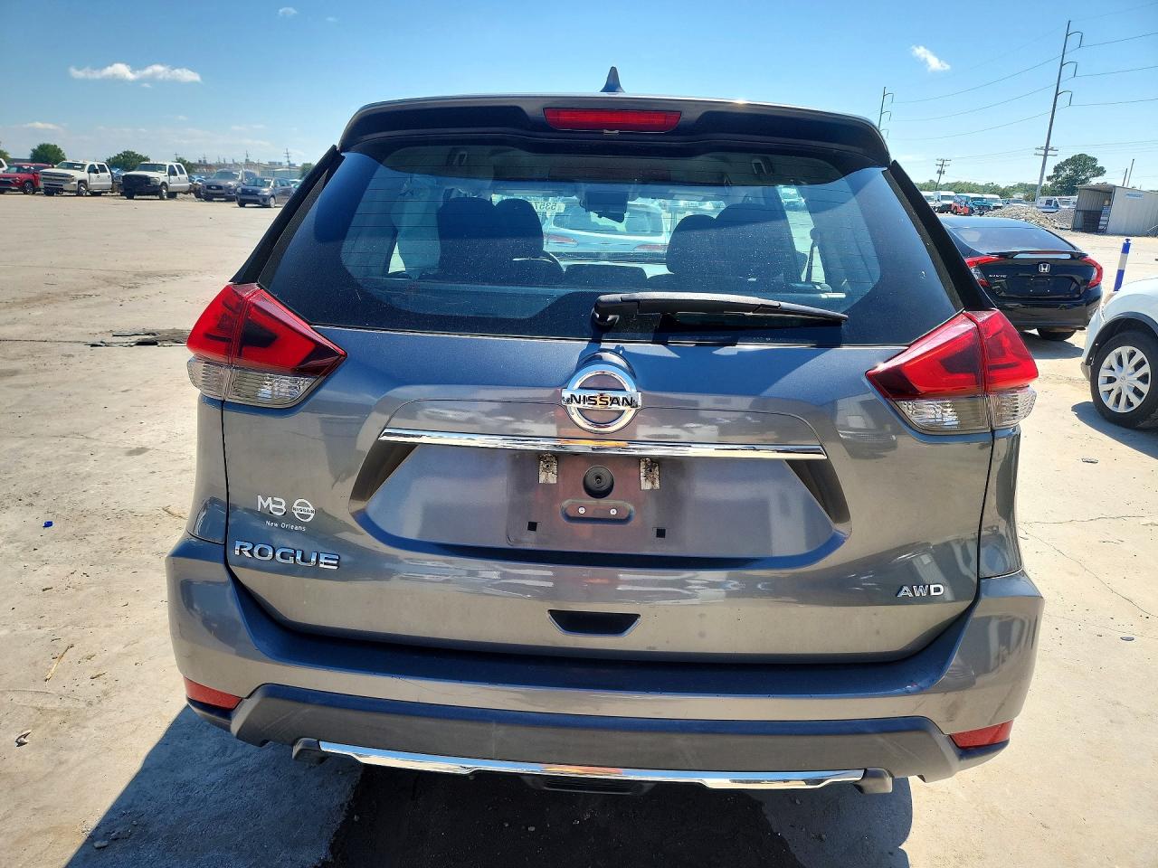 2017 NISSAN ROGUE