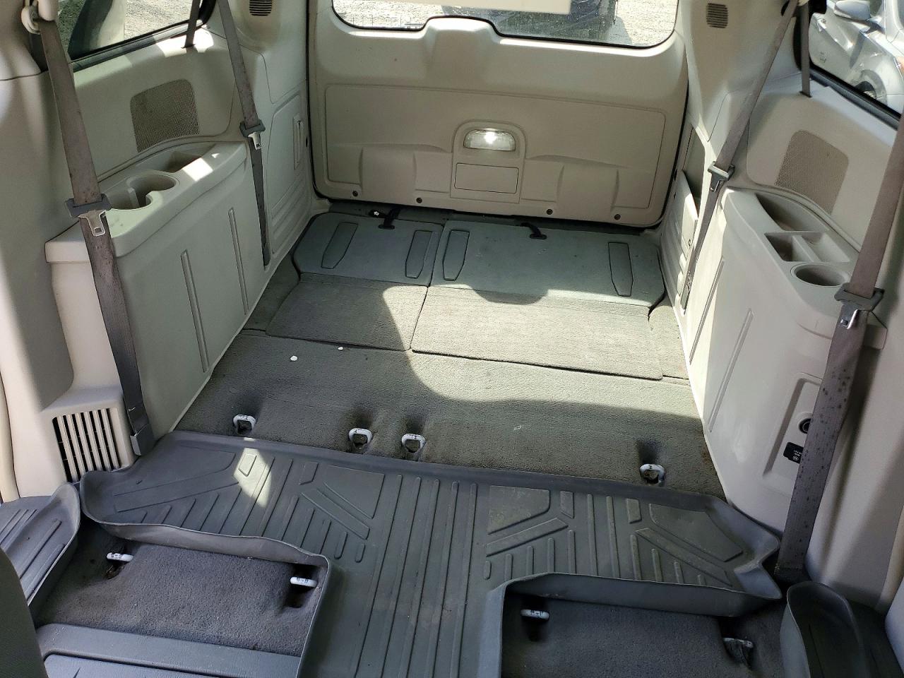 2010 CHRYSLER MINIVAN