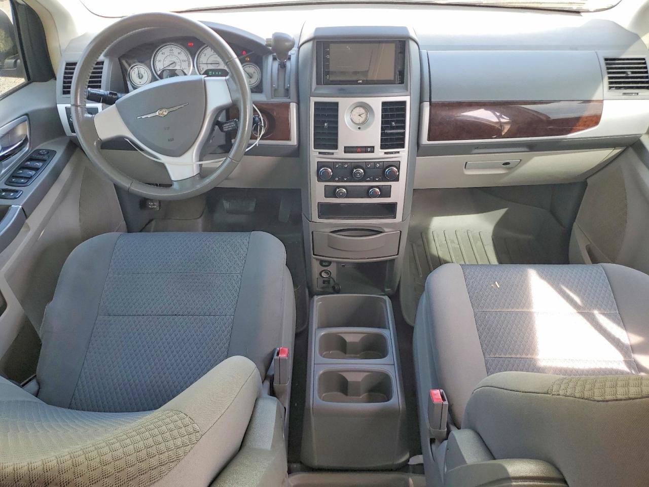 2010 CHRYSLER MINIVAN