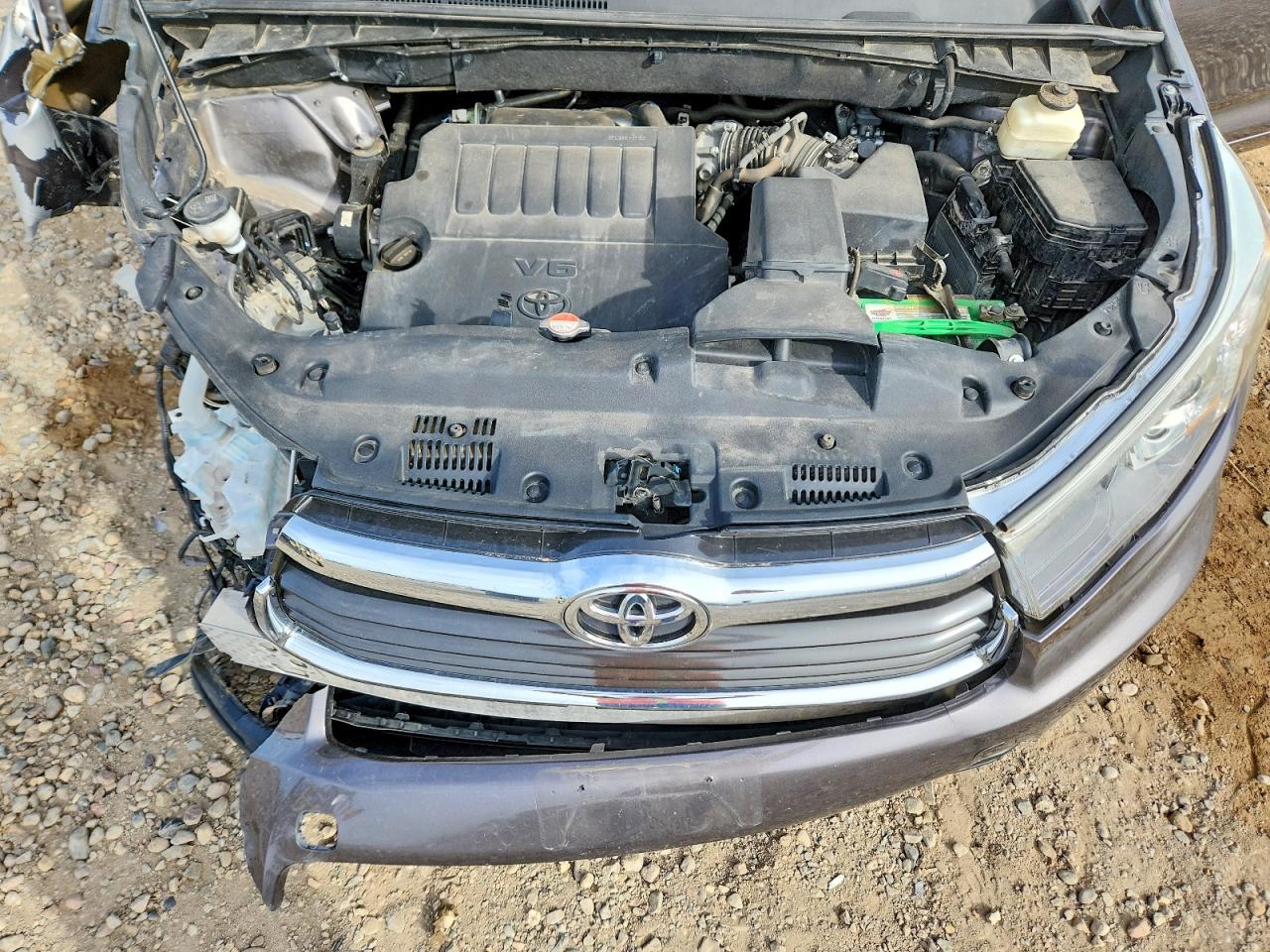 2016 TOYOTA HIGHLANDER