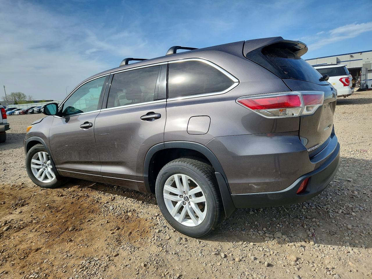 2016 TOYOTA HIGHLANDER