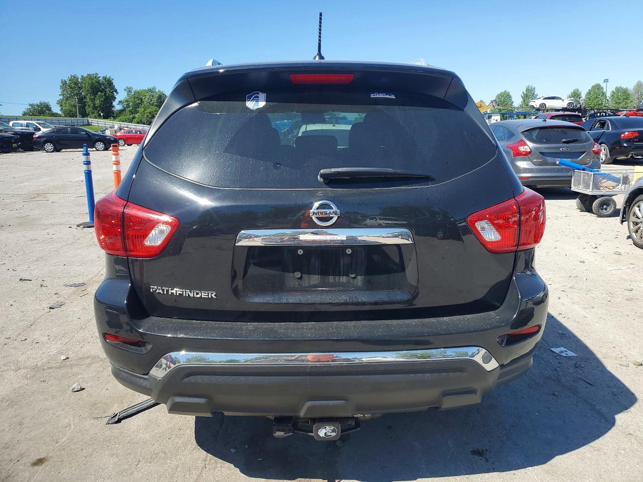 2017 NISSAN PATHFINDER