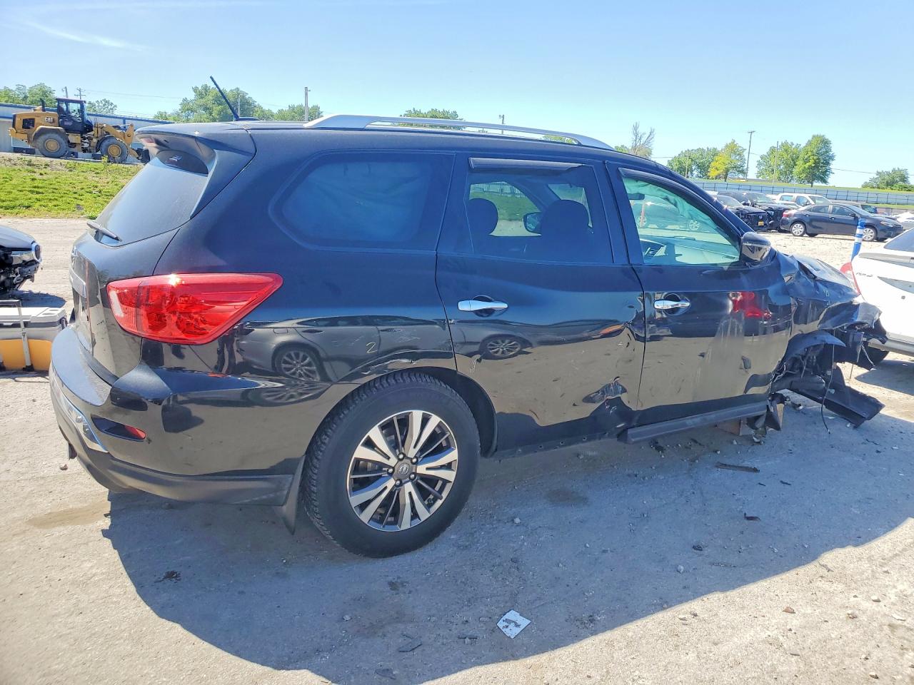 2017 NISSAN PATHFINDER