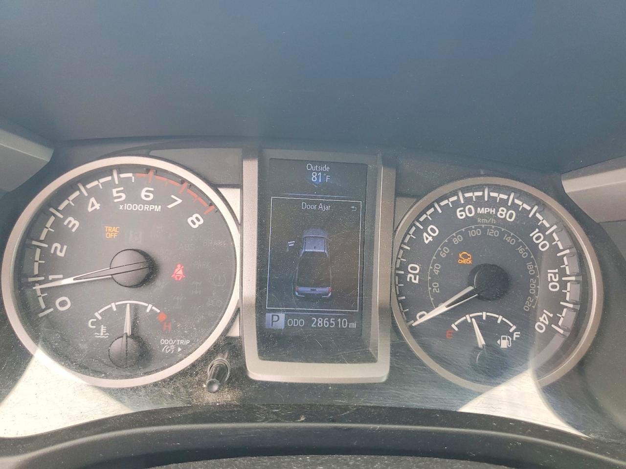 2017 TOYOTA TACOMA