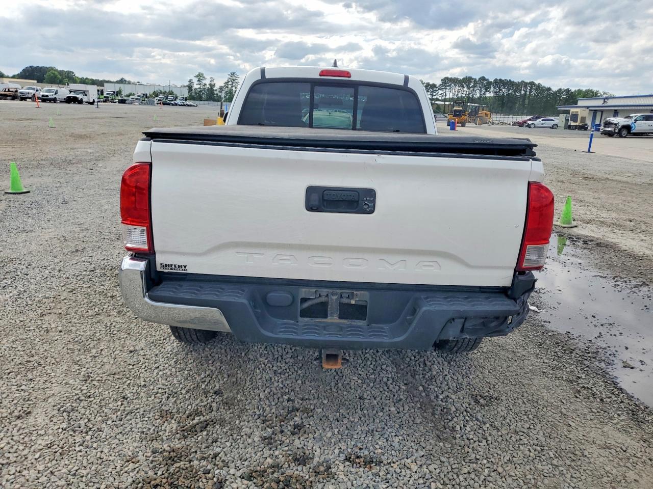 2017 TOYOTA TACOMA