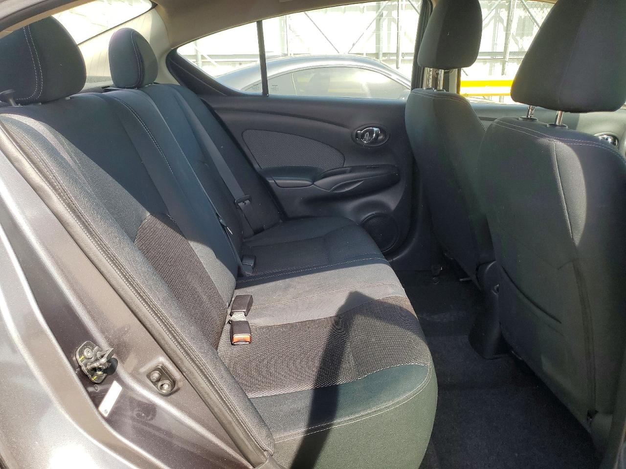 2016 NISSAN VERSA