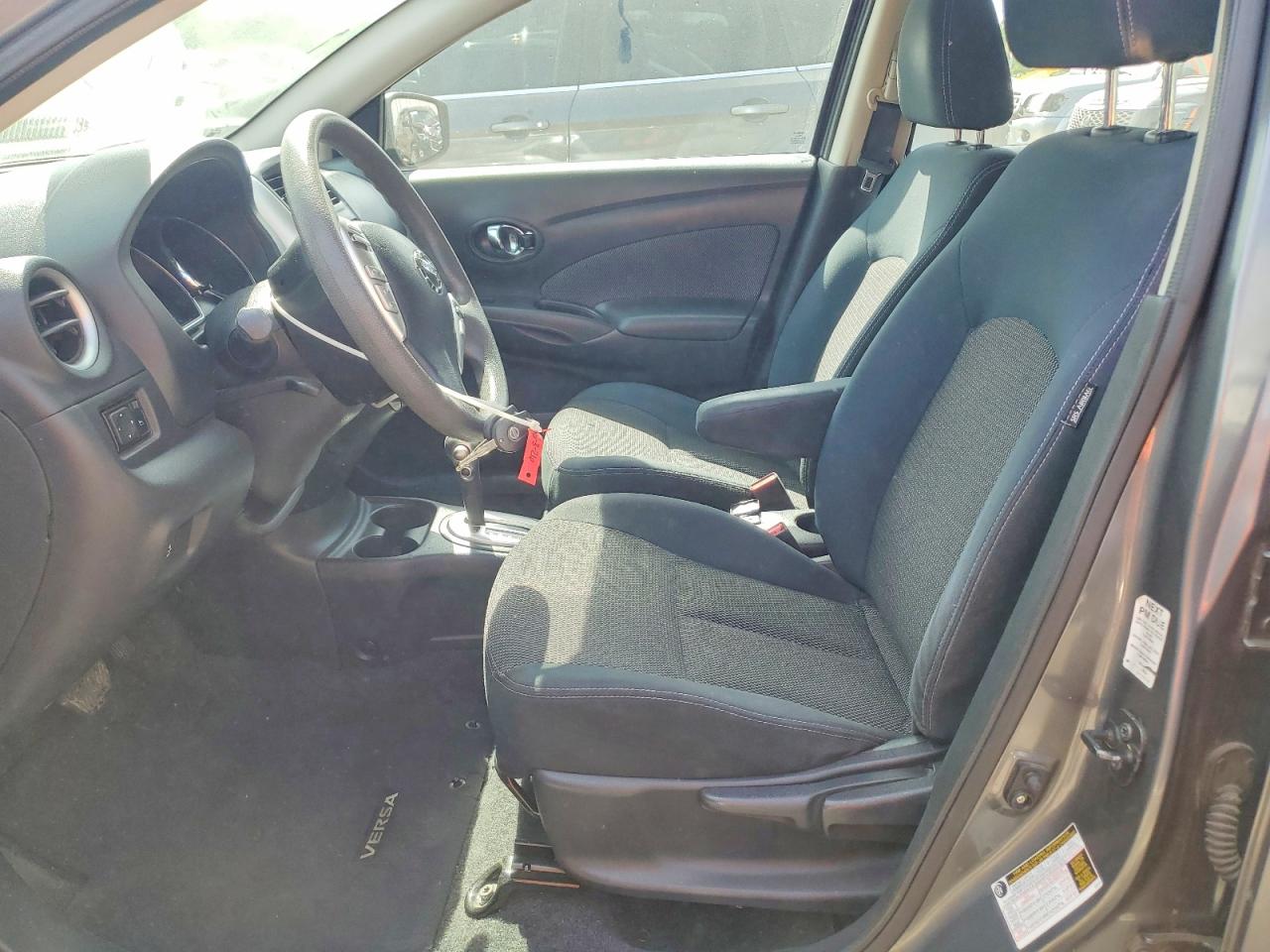 2016 NISSAN VERSA