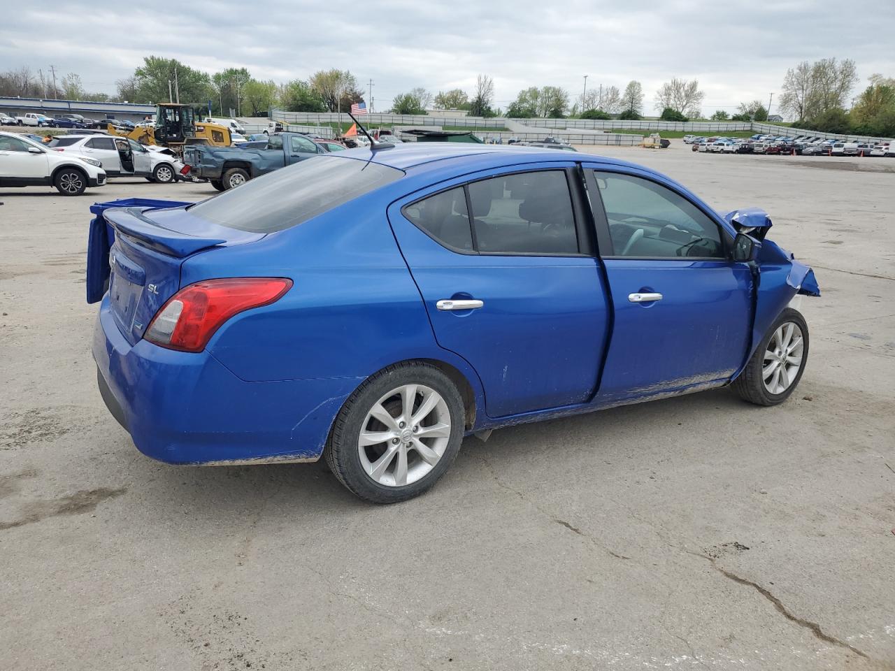 2015 NISS VERSA