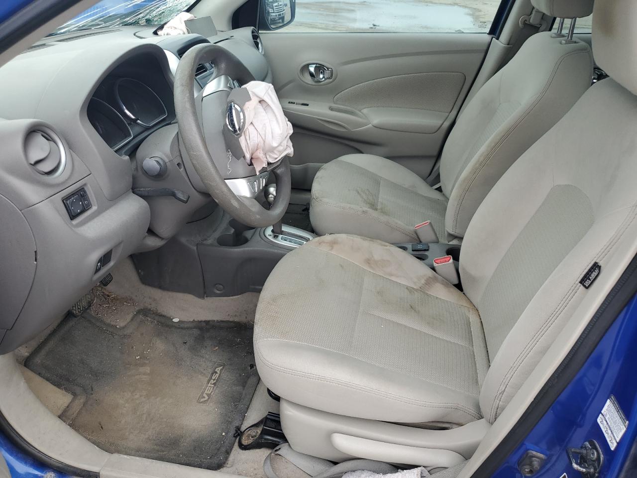 2015 NISS VERSA