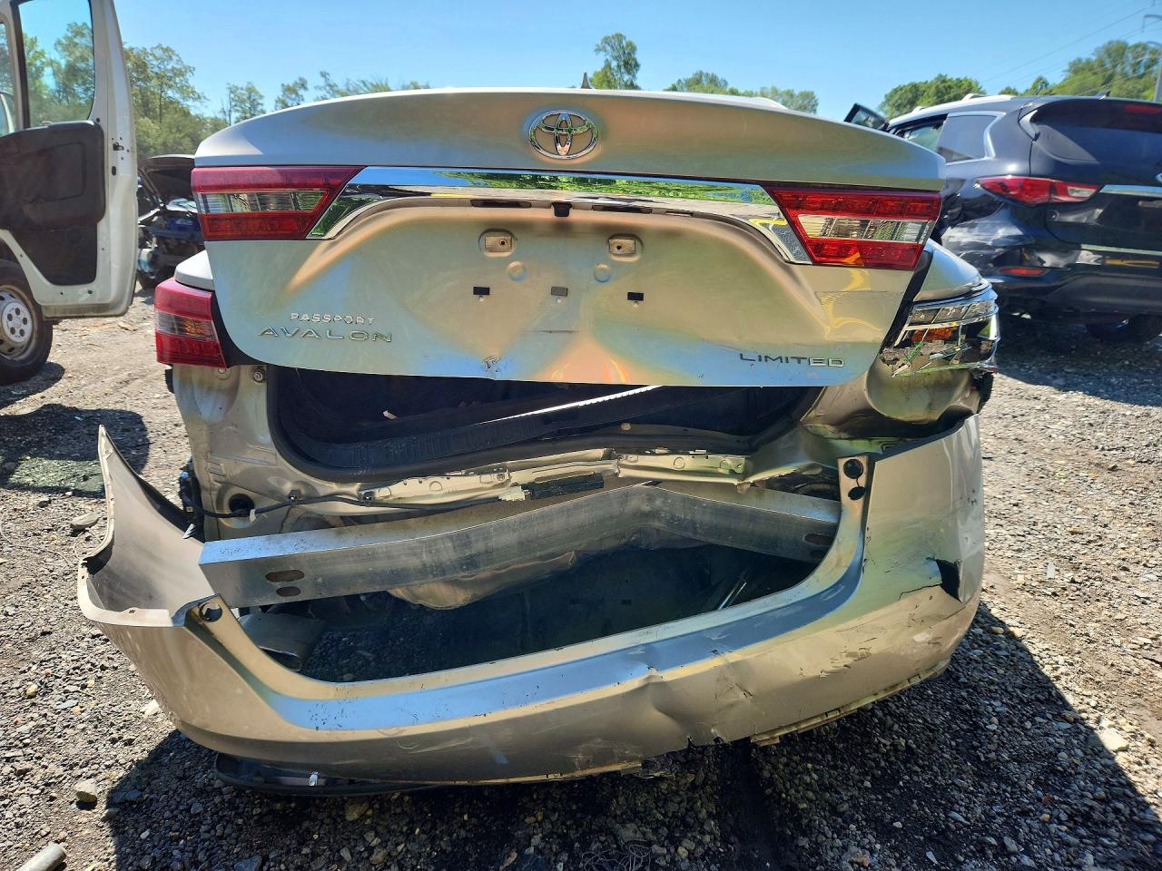 2017 TOYOTA AVALON