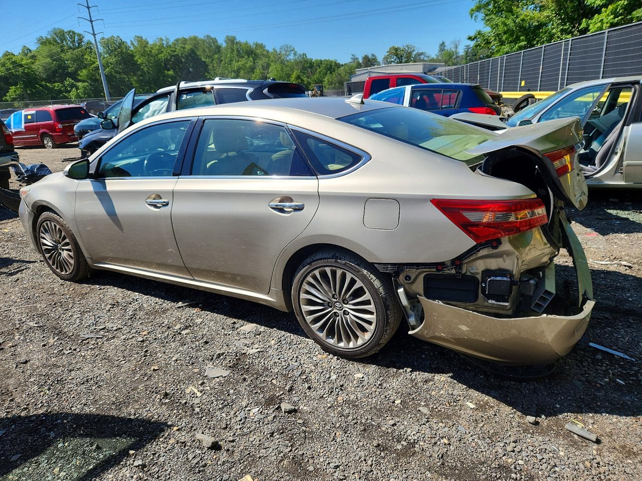 2017 TOYOTA AVALON