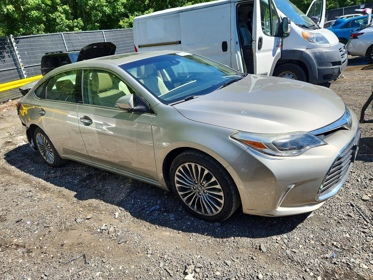 2017 TOYOTA AVALON