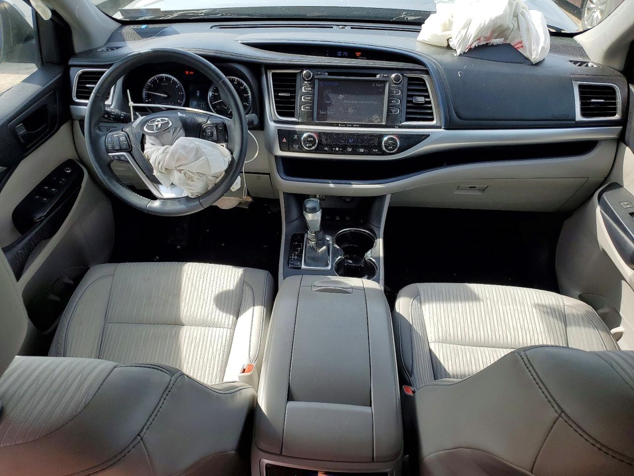 2016 TOYOTA HIGHLANDER