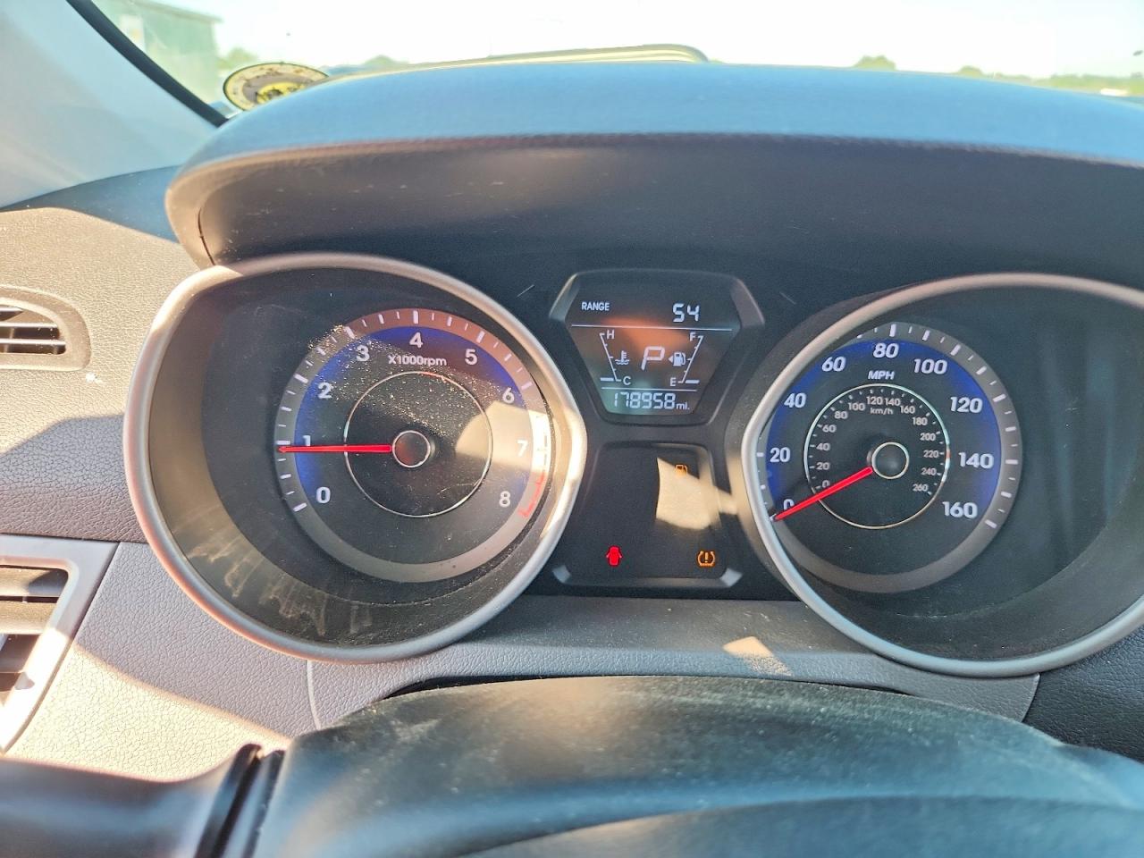 2015 HYUNDAI ELANTRA