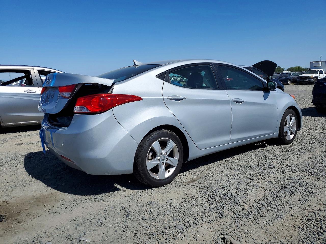 2013 HYUNDAI ELANTRA