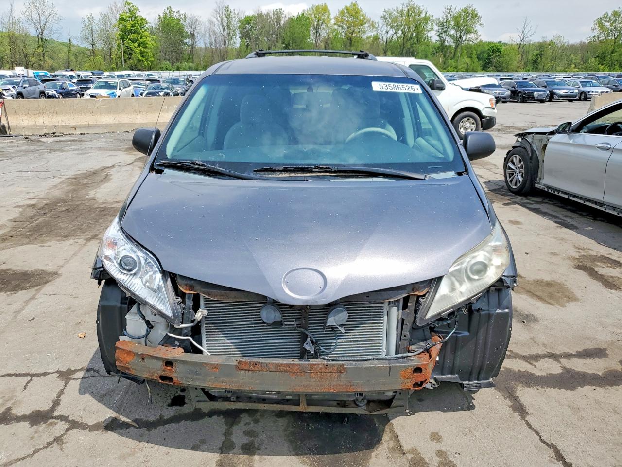 2013 TOYOTA SIENNA
