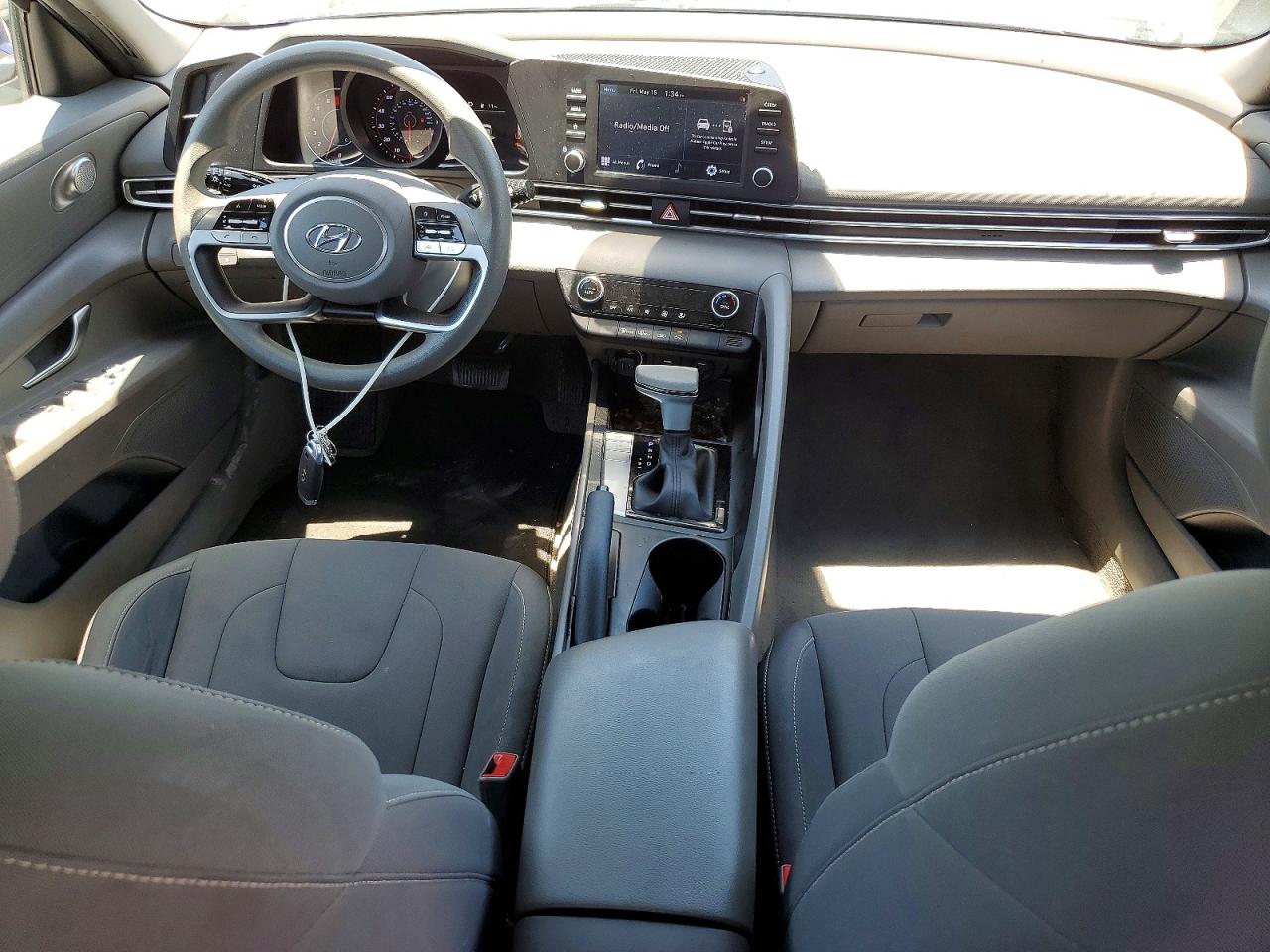 2022 HYUNDAI ELANTRA