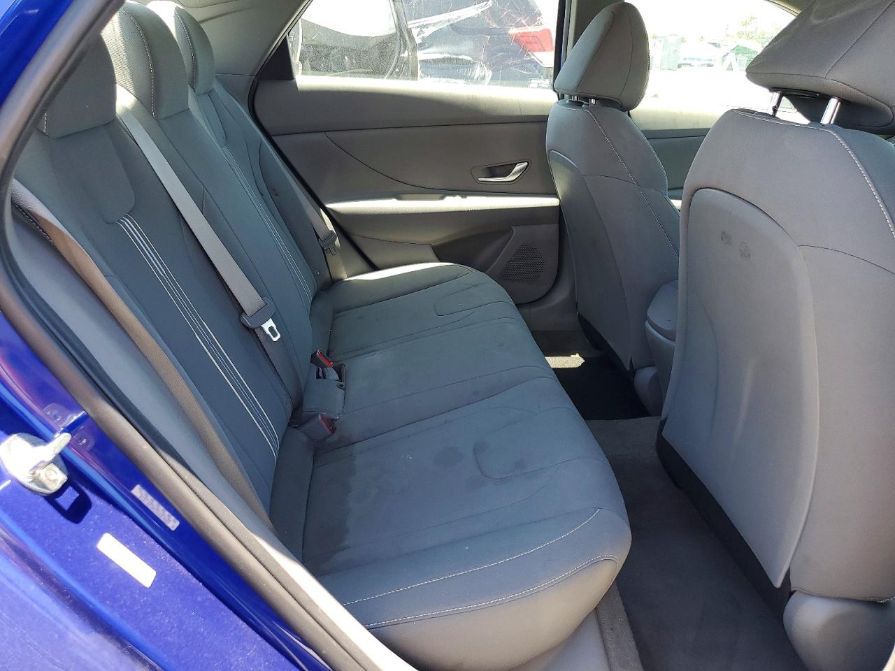 2022 HYUNDAI ELANTRA