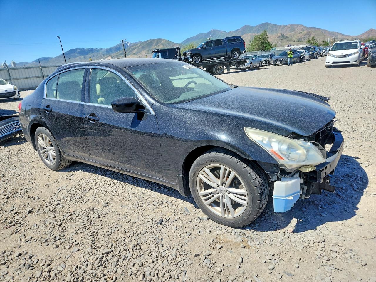 2011 INFINITI G37
