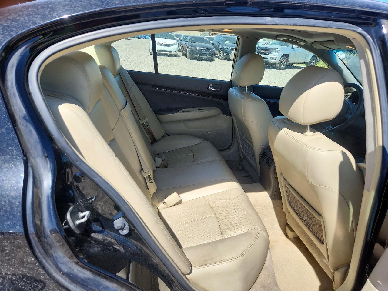 2011 INFINITI G37
