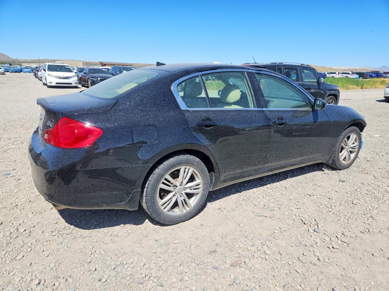 2011 INFINITI G37