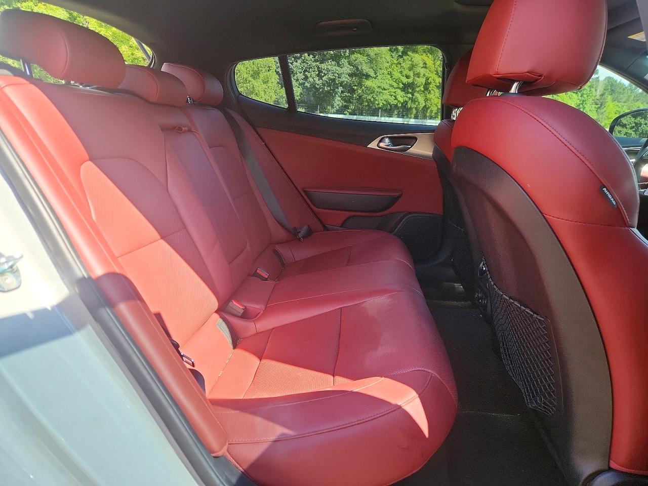 2022 KIA STINGER