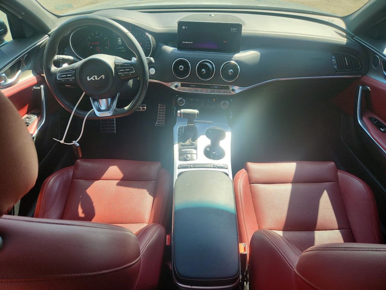 2022 KIA STINGER