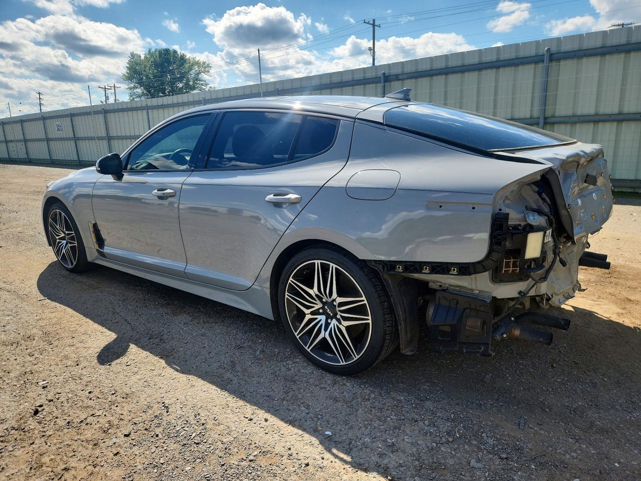 2022 KIA STINGER