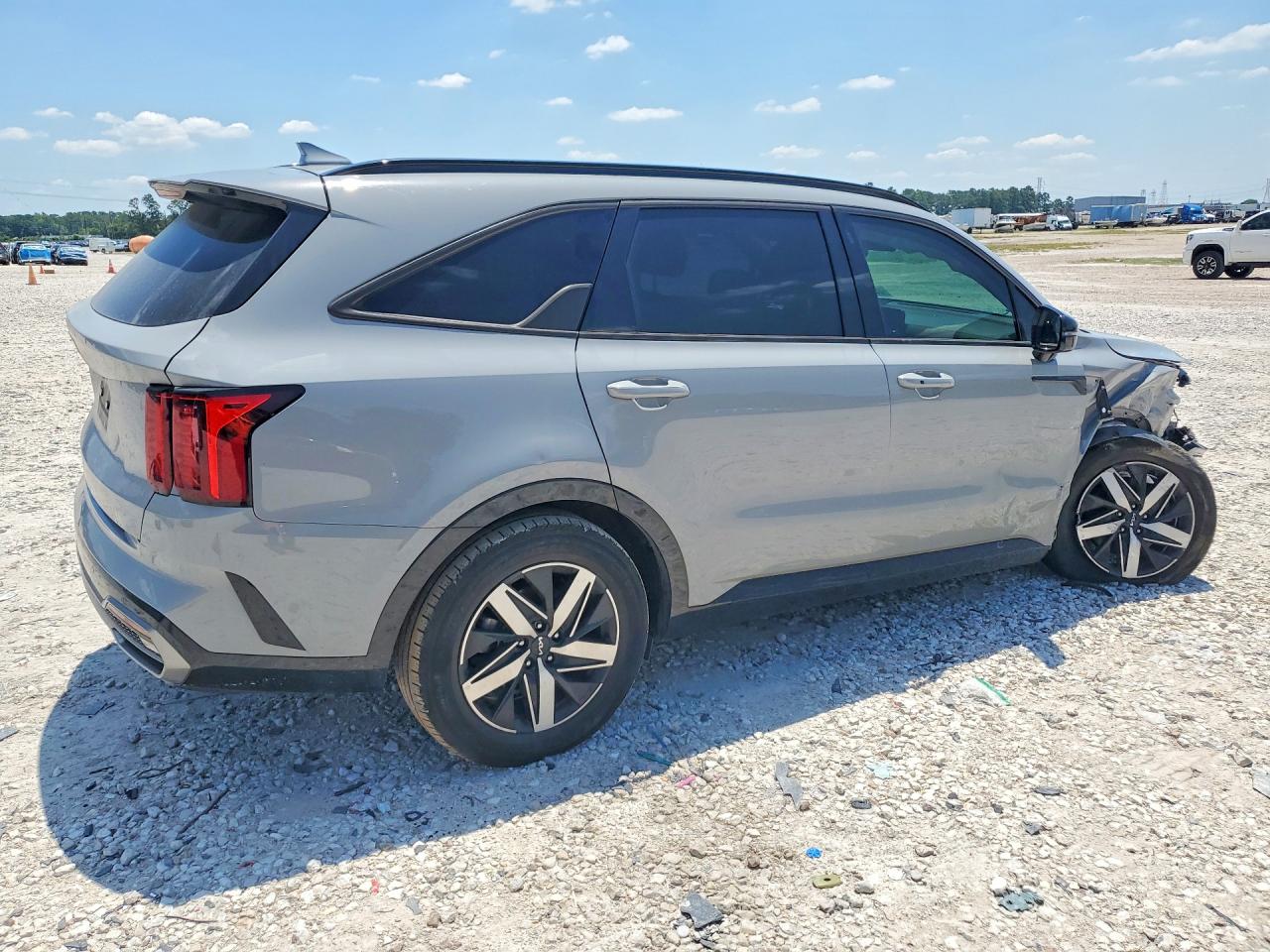 2023 KIA SORENTO