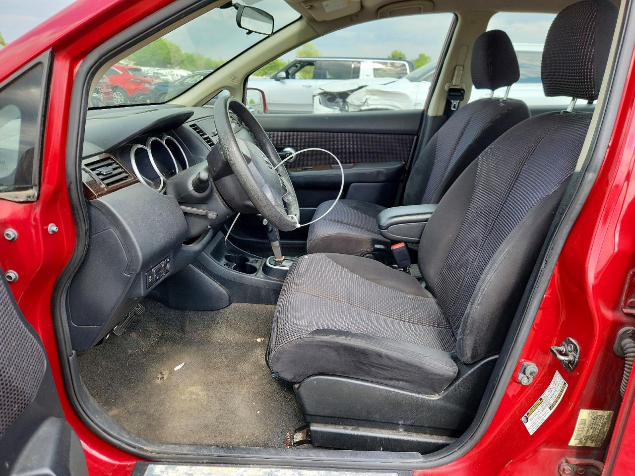 2010 NISSAN VERSA