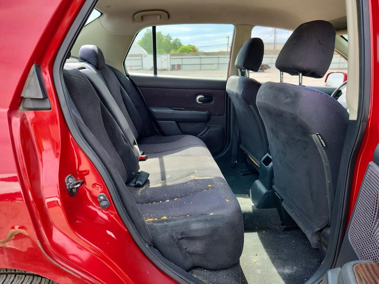 2010 NISSAN VERSA