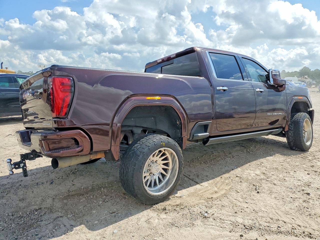2024 GMC SIERRA