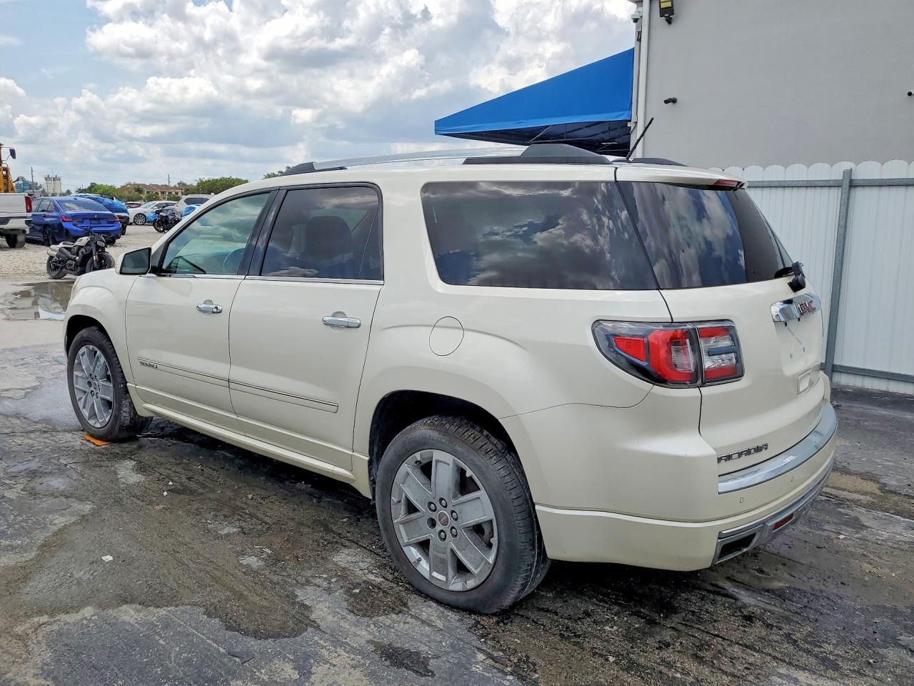 2015 GMC ACADIA DEN