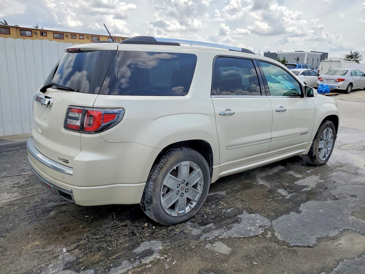 2015 GMC ACADIA DEN
