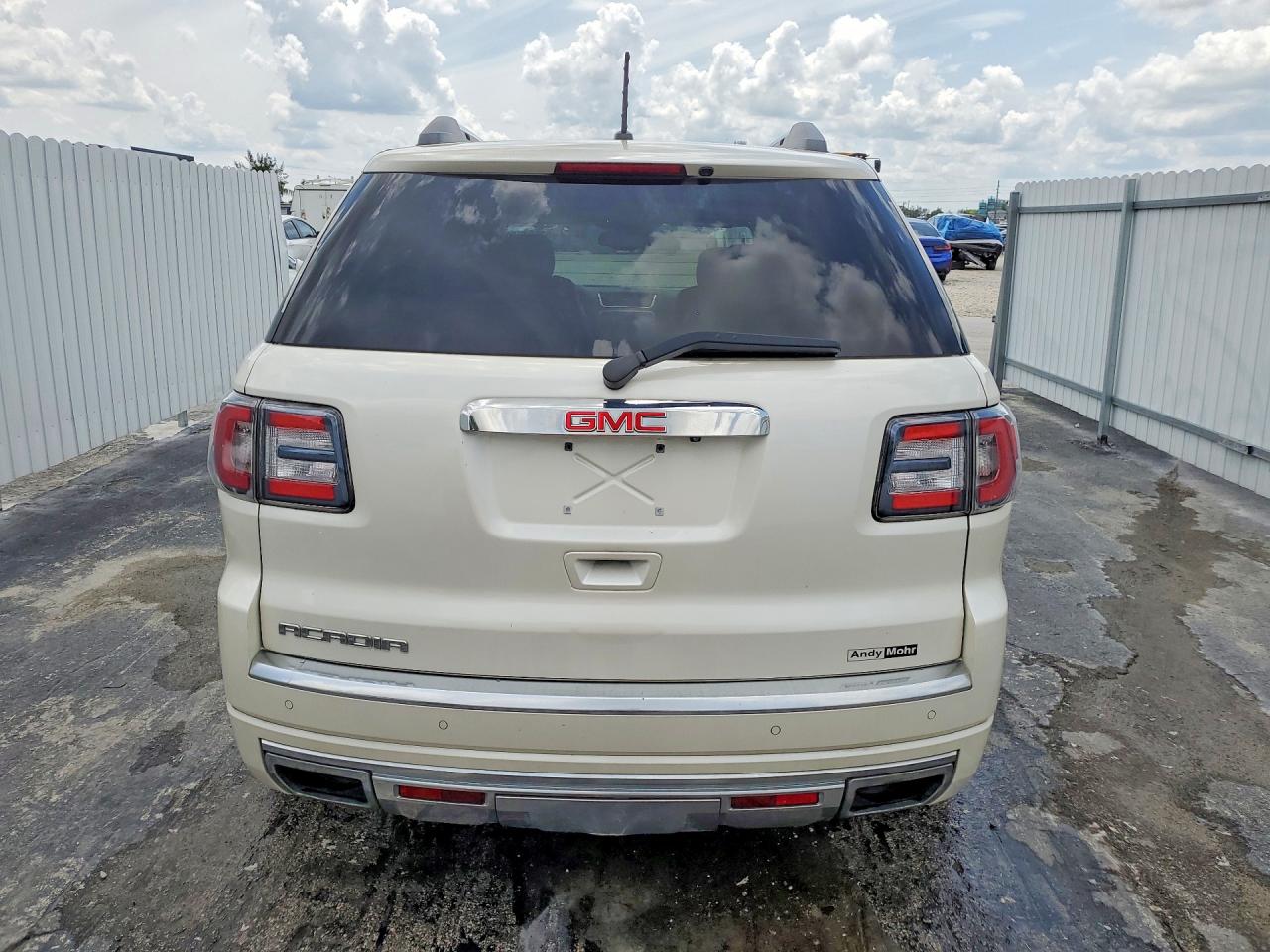 2015 GMC ACADIA DEN
